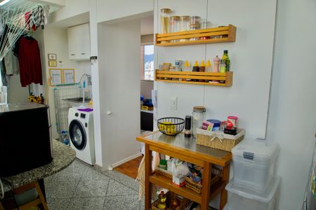 Apartamento à venda com 81m², 3 quartos e 2 vagas Apartamento à venda com 81m², 3 quartos e 2 vagasCozinha