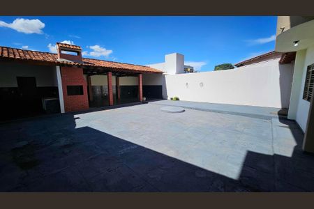 Casa para alugar com 370m², 4 quartos e 5 vagasQuintal