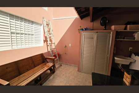 Casa à venda com 145m², 3 quartos e 2 vagas