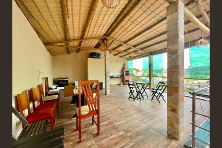 Casa à venda com 120m², 2 quartos e 1 vaga Casa à venda com 120m², 2 quartos e 1 vagaÁrea externa