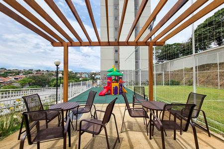 Apartamento para alugar com 48m², 2 quartos e 1 vaga Apartamento para alugar com 48m², 2 quartos e 1 vagaÁrea comum - Playground
