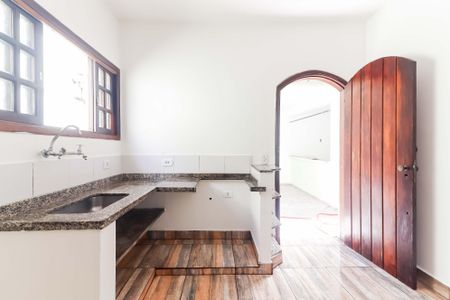 Casa para alugar com 79m², 2 quartos e 1 vagaCozinha