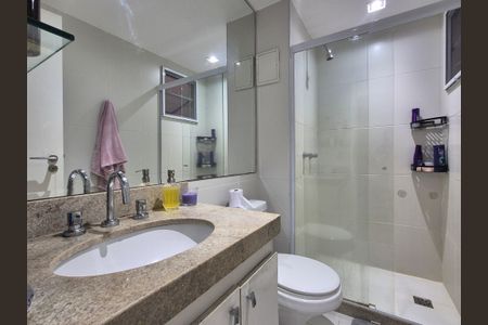 Apartamento à venda com 69m², 2 quartos e 1 vagaBanheiro 