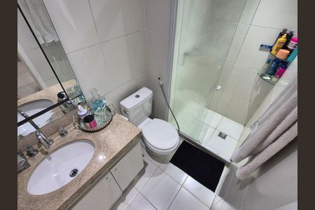 Apartamento à venda com 69m², 2 quartos e 1 vagaBanheiro suite 