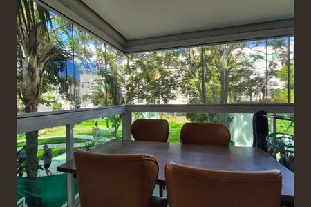 Apartamento à venda com 69m², 2 quartos e 1 vagaVaranda 