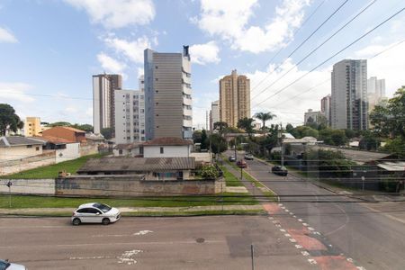 Vista do Quarto Suite de apartamento para alugar com 1 quarto, 30m² em Cristo Rei, Curitiba