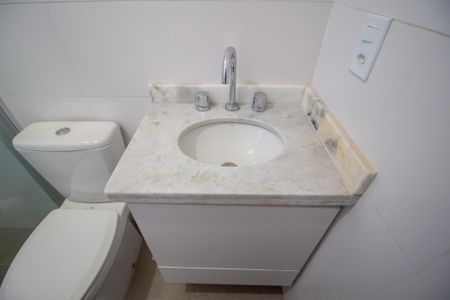 Apartamento para alugar com 70m², 2 quartos e 2 vagasBanheiro 