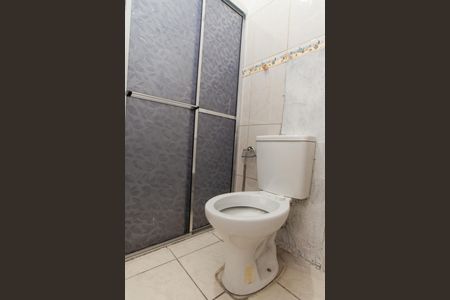 Banheiro de casa para alugar com 1 quarto, 45m² em Vila Nivi, São Paulo