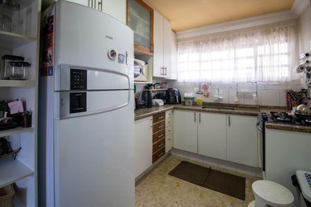 Apartamento à venda com 105m², 3 quartos e 2 vagasCozinha