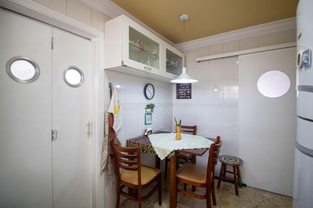 Apartamento à venda com 105m², 3 quartos e 2 vagasCozinha