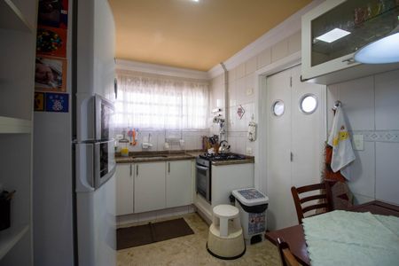 Apartamento à venda com 105m², 3 quartos e 2 vagasCozinha