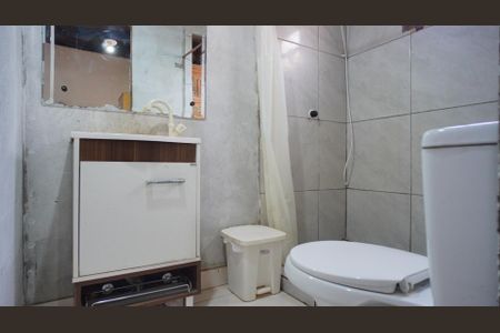 Banheiro quarto 1 de casa à venda com 2 quartos, 82m² em Vila Nova, Porto Alegre