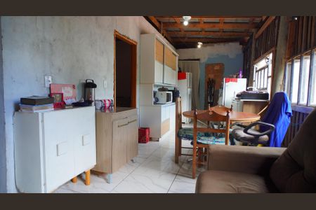 Sala  de casa à venda com 2 quartos, 82m² em Vila Nova, Porto Alegre