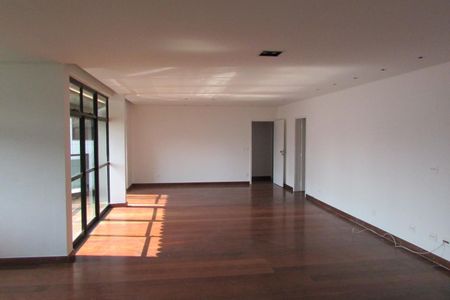 Apartamento para alugar com 210m², 4 quartos e 4 vagasSala