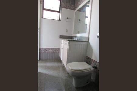 Apartamento para alugar com 210m², 4 quartos e 4 vagasBanheiro