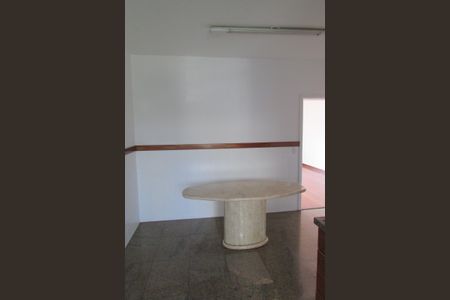 Apartamento para alugar com 210m², 4 quartos e 4 vagasCozinha