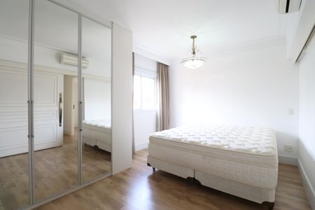 Apartamento à venda com 140m², 3 quartos e 3 vagasSuíte 3