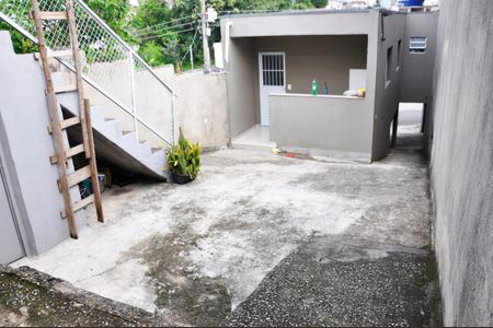 Casa para alugar com 31m², 1 quarto e sem vaga Casa para alugar com 31m², 1 quarto e sem vagaQuintal