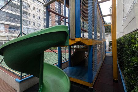 Apartamento para alugar com 62m², 2 quartos e 1 vagaplay ground_3