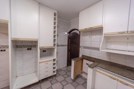 Casa à venda com 230m², 4 quartos e 4 vagas Casa à venda com 230m², 4 quartos e 4 vagasCozinha