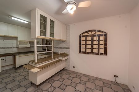 Casa à venda com 230m², 4 quartos e 4 vagas Casa à venda com 230m², 4 quartos e 4 vagasCozinha