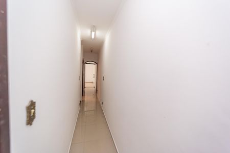 Casa à venda com 230m², 4 quartos e 4 vagas Casa à venda com 230m², 4 quartos e 4 vagasCorredor