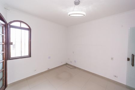 Casa à venda com 230m², 4 quartos e 4 vagas Casa à venda com 230m², 4 quartos e 4 vagasQuarto 1