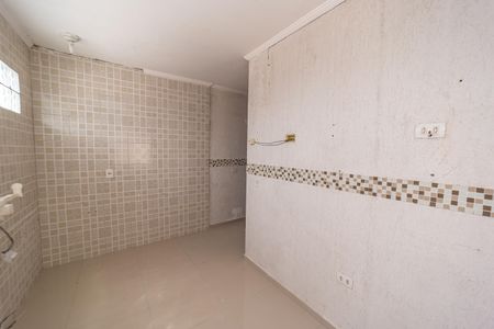 Casa à venda com 230m², 4 quartos e 4 vagas Casa à venda com 230m², 4 quartos e 4 vagasFundos Quarto 4