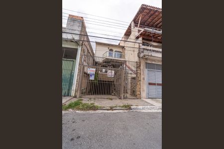 Casa à venda com 230m², 4 quartos e 4 vagas Casa à venda com 230m², 4 quartos e 4 vagasFachada