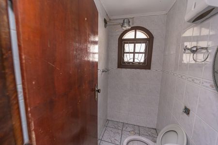 Casa à venda com 230m², 4 quartos e 4 vagas Casa à venda com 230m², 4 quartos e 4 vagasbanheiro da Garagem