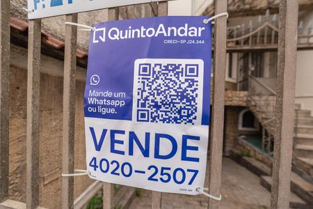 Casa à venda com 230m², 4 quartos e 4 vagas Casa à venda com 230m², 4 quartos e 4 vagas02/01/26 Placa: KHDC-464