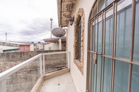 Casa à venda com 230m², 4 quartos e 4 vagas Casa à venda com 230m², 4 quartos e 4 vagasVaranda do Quarto 1