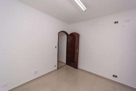 Casa à venda com 230m², 4 quartos e 4 vagas Casa à venda com 230m², 4 quartos e 4 vagasQuarto 4