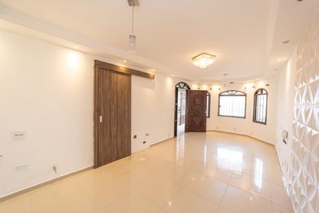 Sala de casa à venda com 4 quartos, 230m² em Cidade Líder, São Paulo