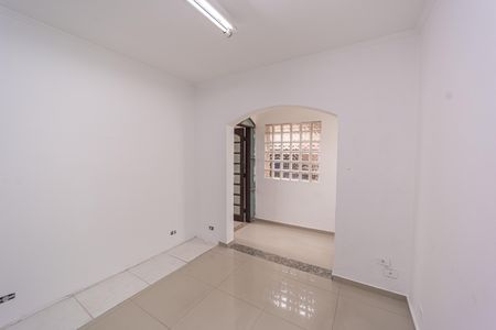 Casa à venda com 230m², 4 quartos e 4 vagas Casa à venda com 230m², 4 quartos e 4 vagasQuarto 4