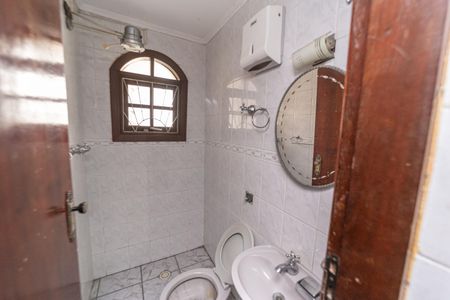 Casa à venda com 230m², 4 quartos e 4 vagas Casa à venda com 230m², 4 quartos e 4 vagasbanheiro da Garagem