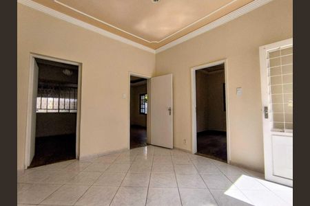 Casa para alugar com 450m², 6 quartos e 2 vagas