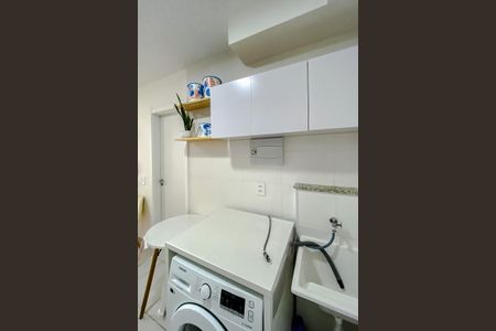 Apartamento à venda com 28m², 1 quarto e sem vaga Apartamento à venda com 28m², 1 quarto e sem vagaCozinha e Área de Serviço