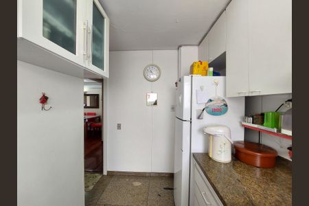 Apartamento à venda com 70m², 3 quartos e 2 vagas Apartamento à venda com 70m², 3 quartos e 2 vagasCozinha