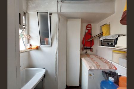 Apartamento à venda com 70m², 3 quartos e 2 vagas Apartamento à venda com 70m², 3 quartos e 2 vagasÁrea de Serviço