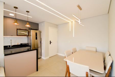 Sala de apartamento à venda com 2 quartos, 52m² em Vila Galvão, Guarulhos