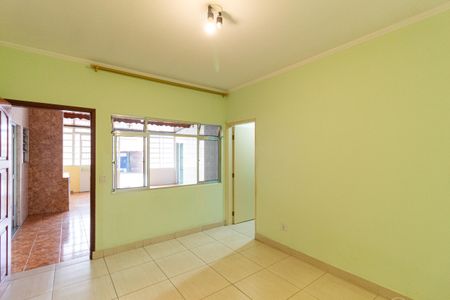 Sala de casa para alugar com 2 quartos, 70m² em Vila Creti, Carapicuíba
