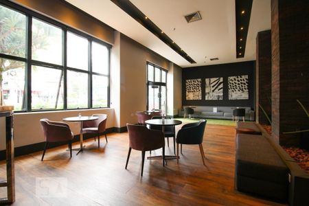 Apartamento à venda com 29m², 1 quarto e 1 vaga Apartamento à venda com 29m², 1 quarto e 1 vagaÁrea comum - Salão de festas