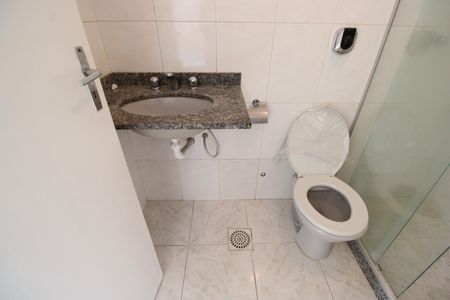 Apartamento para alugar com 72m², 3 quartos e 1 vagaBanheiro social