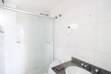 Apartamento para alugar com 72m², 3 quartos e 1 vagaBanheiro da suíte