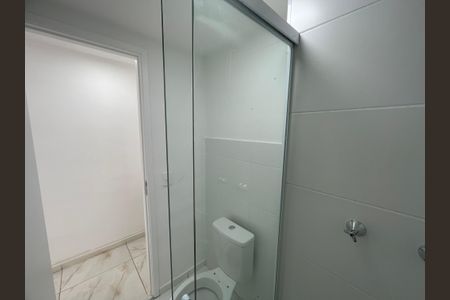 Apartamento à venda com 47m², 2 quartos e 1 vaga Apartamento à venda com 47m², 2 quartos e 1 vagaBanheiro
