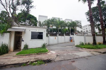 Apartamento à venda com 48m², 2 quartos e 1 vaga Apartamento à venda com 48m², 2 quartos e 1 vagaFachada