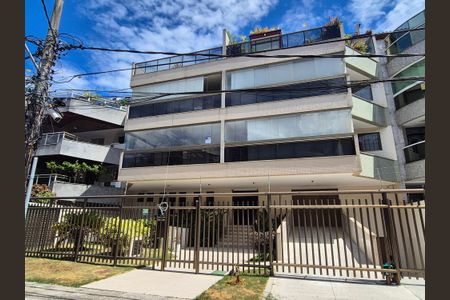 Apartamento à venda com 105m², 3 quartos e 2 vagasFachada 