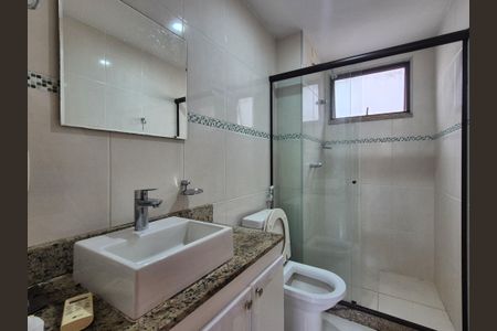 Apartamento à venda com 105m², 3 quartos e 2 vagasBanheiro suite 