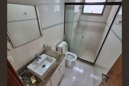 Apartamento à venda com 105m², 3 quartos e 2 vagasBanheiro suite 